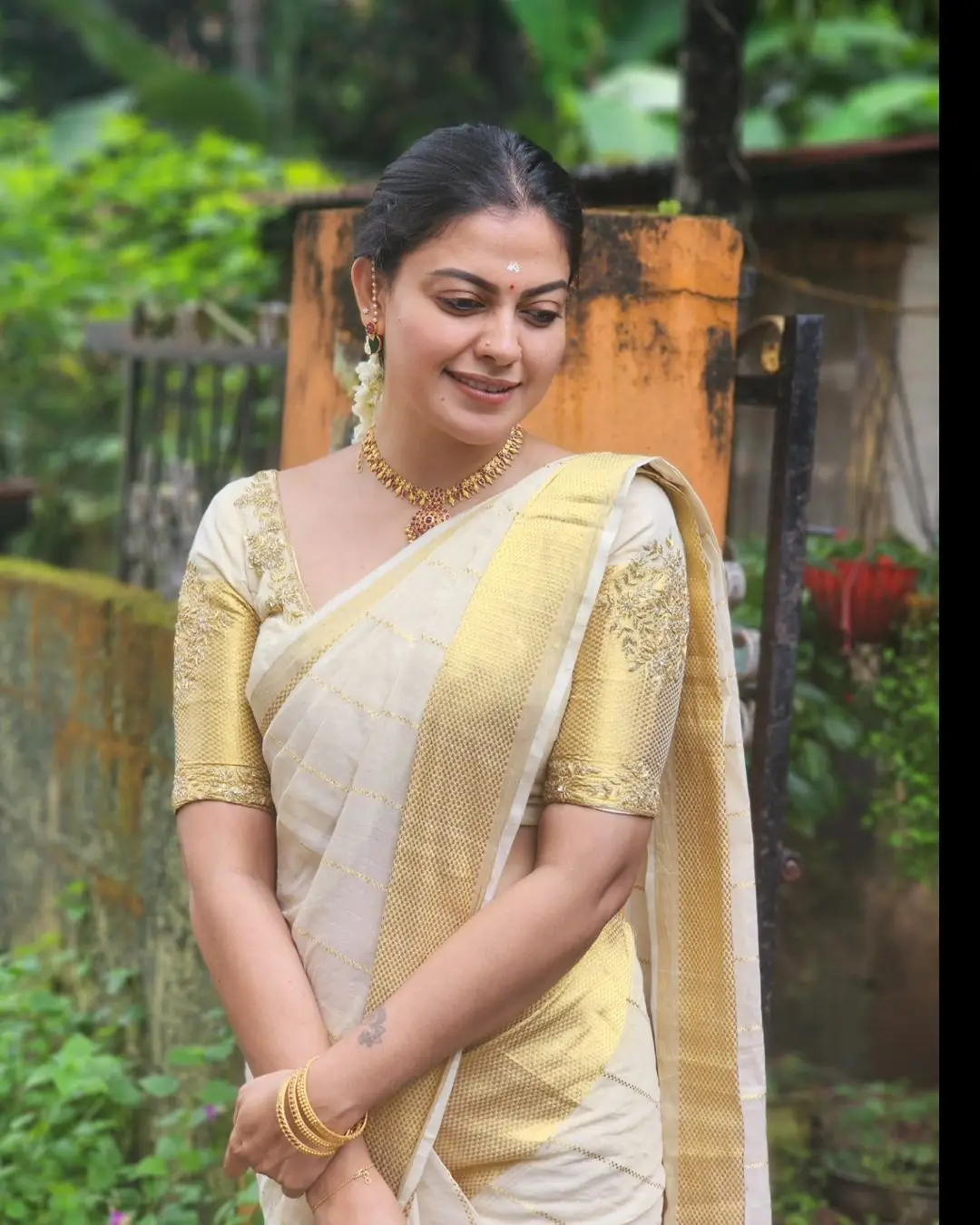 Anusree Nair In South Indian Traditional White Saree Blouse